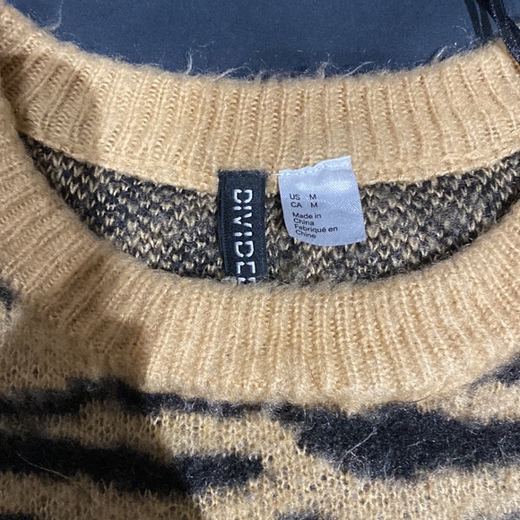 H&M Zebra Sweater - Picture 2 of 3